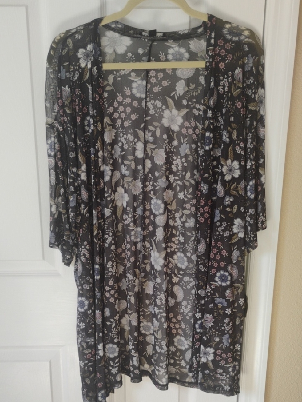 Lane Bryant Light Crepe Like Open Front Blouse Size 18/20